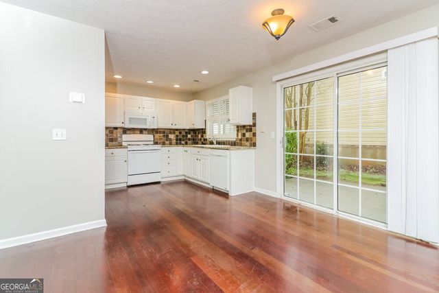 568 Windcroft Circle NW, Acworth, GA 30101