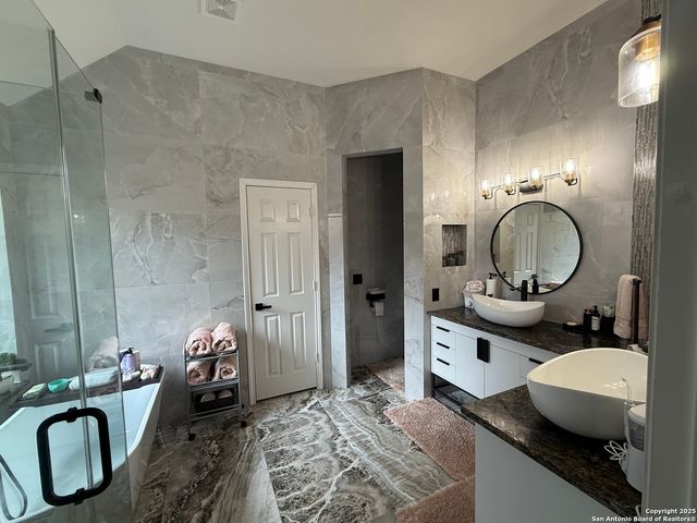 7931 Sierra Seco, San Antonio, TX 78240