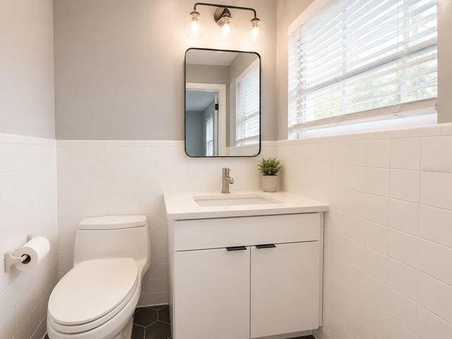 5817 LAKE BREEZE AVENUE, Lakeland, FL 33809