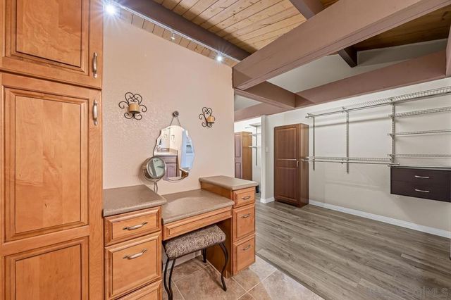 10042 Casa De Oro Blvd, Spring Valley, CA 91977