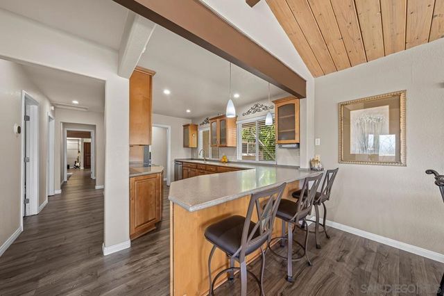 10042 Casa De Oro Blvd, Spring Valley, CA 91977