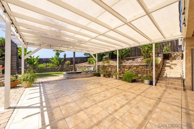 10042 Casa De Oro Blvd, Spring Valley, CA 91977