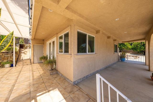 10042 Casa De Oro Blvd, Spring Valley, CA 91977