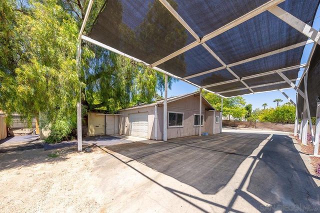 10042 Casa De Oro Blvd, Spring Valley, CA 91977