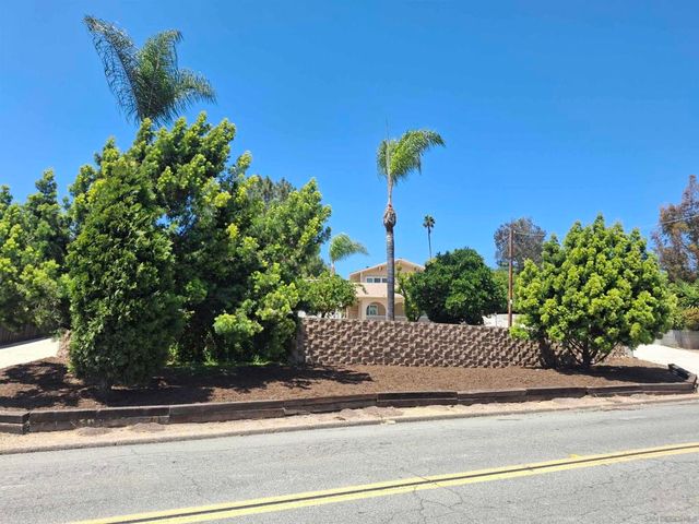 10042 Casa De Oro Blvd, Spring Valley, CA 91977