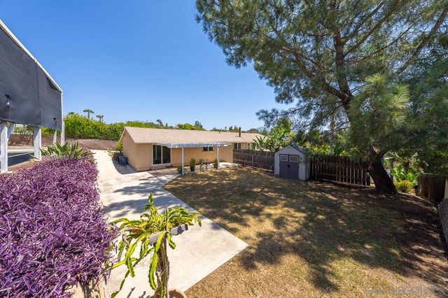 10042 Casa De Oro Blvd, Spring Valley, CA 91977