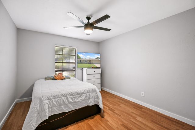 5204 Slay Drive, The Colony, TX 75056