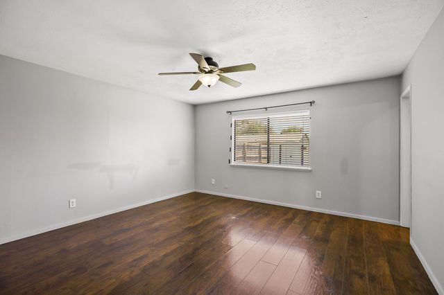 5204 Slay Drive, The Colony, TX 75056