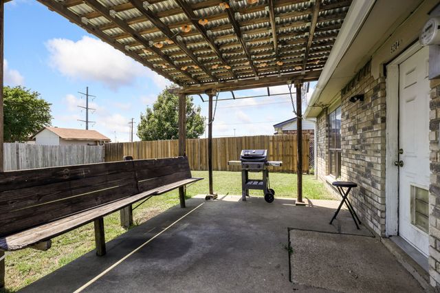 5204 Slay Drive, The Colony, TX 75056