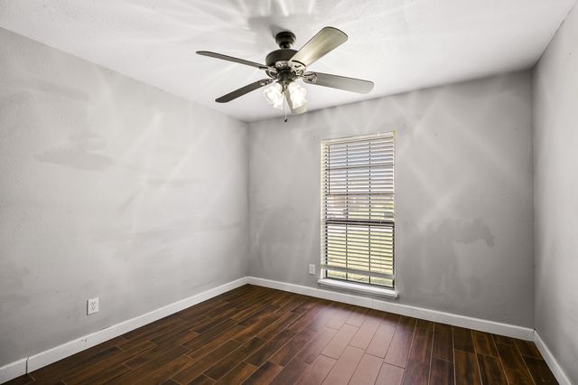5204 Slay Drive, The Colony, TX 75056