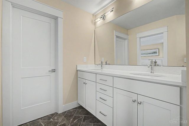 217 S Second St, Loveland, OH 45140