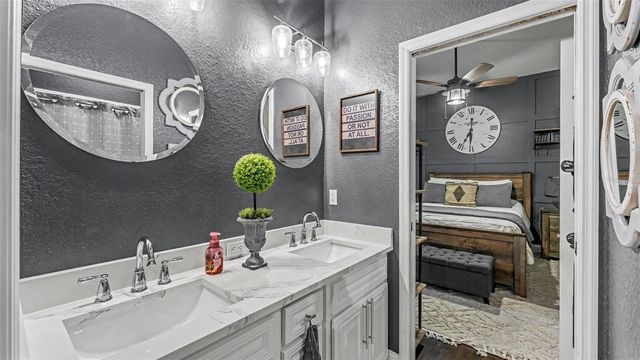 925 ASHTON OAKS CIRCLE, Lakeland, FL 33813
