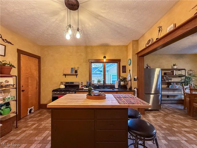 63 Center Street, Seville, OH 44273