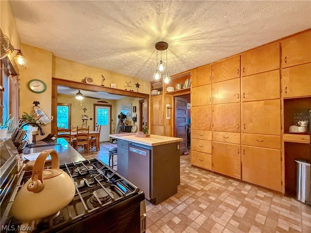 63 Center Street, Seville, OH 44273