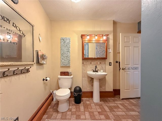 63 Center Street, Seville, OH 44273