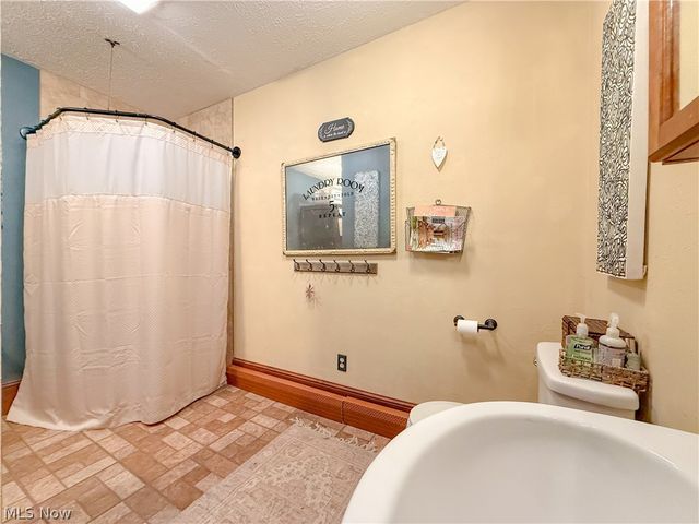 63 Center Street, Seville, OH 44273