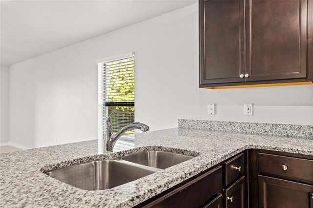 1621 ORNE STREET, Mascotte, FL 34753