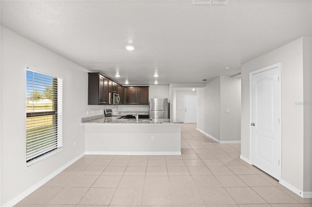 1621 ORNE STREET, Mascotte, FL 34753