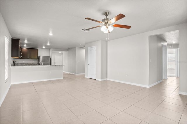 1621 ORNE STREET, Mascotte, FL 34753