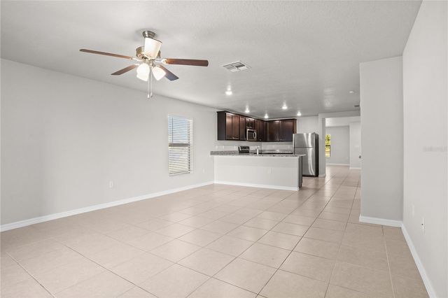1621 ORNE STREET, Mascotte, FL 34753
