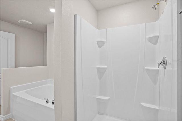 1621 ORNE STREET, Mascotte, FL 34753