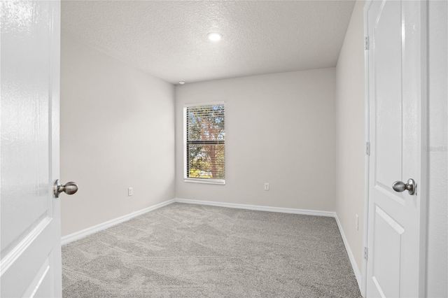 1621 ORNE STREET, Mascotte, FL 34753