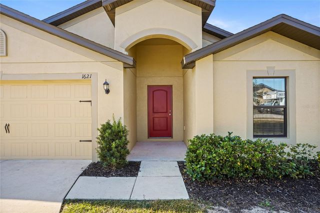 1621 ORNE STREET, Mascotte, FL 34753