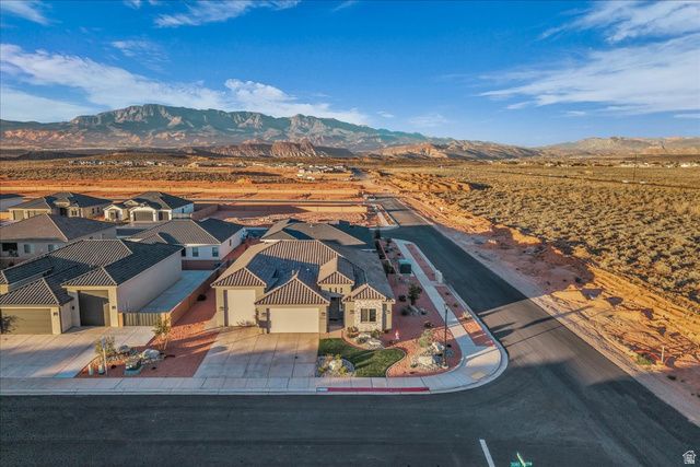 4648 W 3080 S, Hurricane, UT 84737