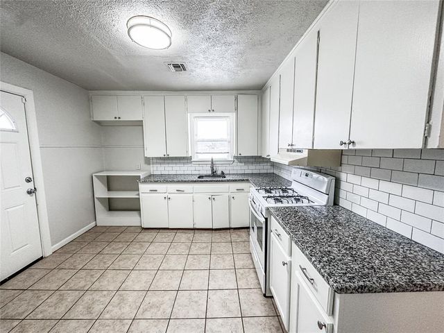 2528 W I 44 Service Road, Oklahoma City, OK 73112