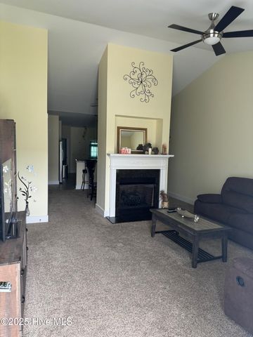 2132 Remington Court A, Greenville, NC 27834