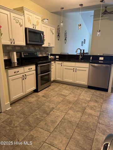 2132 Remington Court A, Greenville, NC 27834