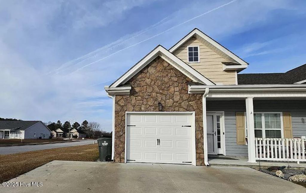 2132 Remington Court A, Greenville, NC 27834