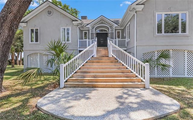 1036 Kittles Island Drive SE, Darien, GA 31305