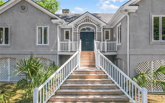 1036 Kittles Island Drive SE, Darien, GA 31305