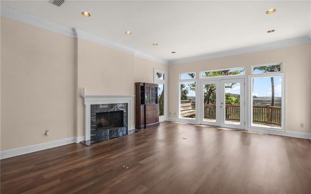 1036 Kittles Island Drive SE, Darien, GA 31305