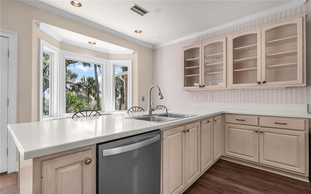 1036 Kittles Island Drive SE, Darien, GA 31305