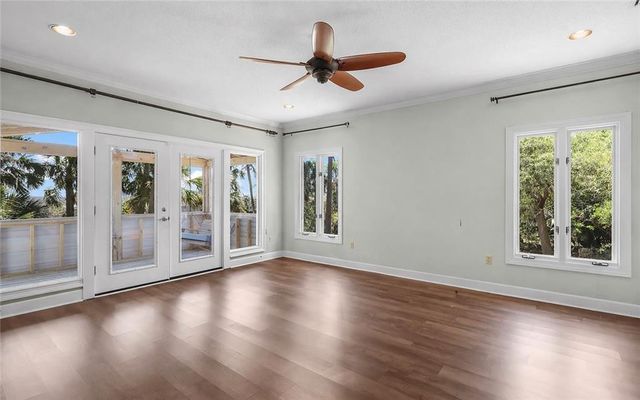 1036 Kittles Island Drive SE, Darien, GA 31305