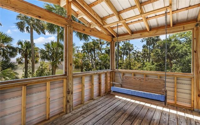 1036 Kittles Island Drive SE, Darien, GA 31305