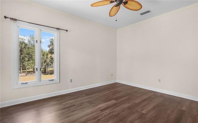 1036 Kittles Island Drive SE, Darien, GA 31305