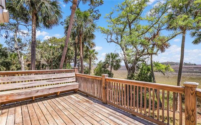 1036 Kittles Island Drive SE, Darien, GA 31305