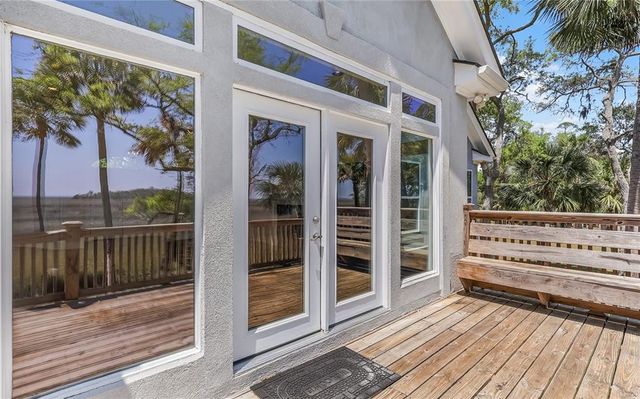 1036 Kittles Island Drive SE, Darien, GA 31305