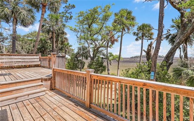 1036 Kittles Island Drive SE, Darien, GA 31305