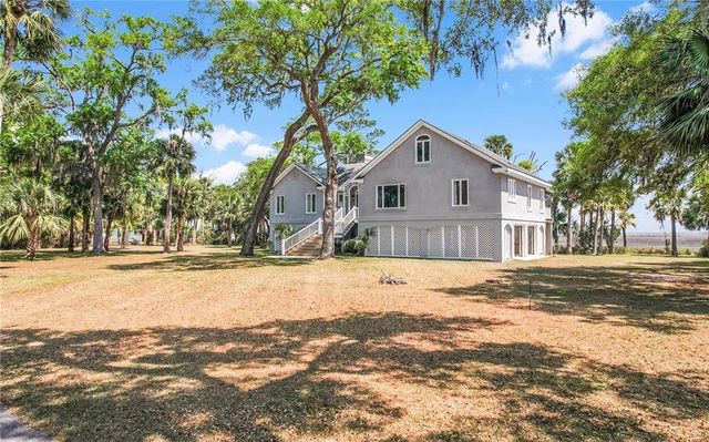1036 Kittles Island Drive SE, Darien, GA 31305
