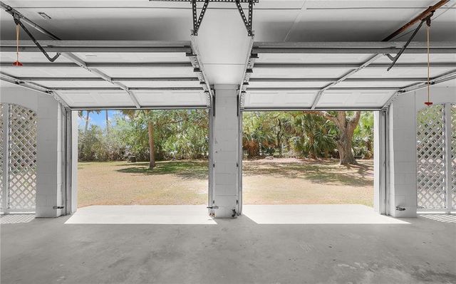 1036 Kittles Island Drive SE, Darien, GA 31305