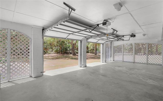1036 Kittles Island Drive SE, Darien, GA 31305