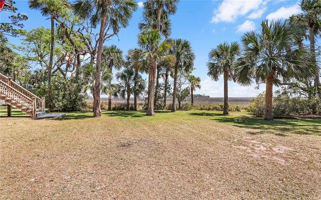 1036 Kittles Island Drive SE, Darien, GA 31305