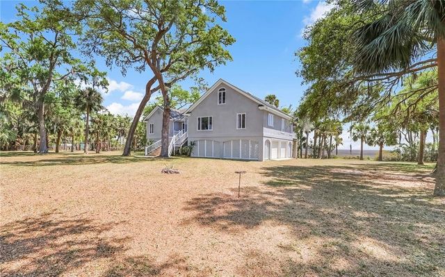 1036 Kittles Island Drive SE, Darien, GA 31305