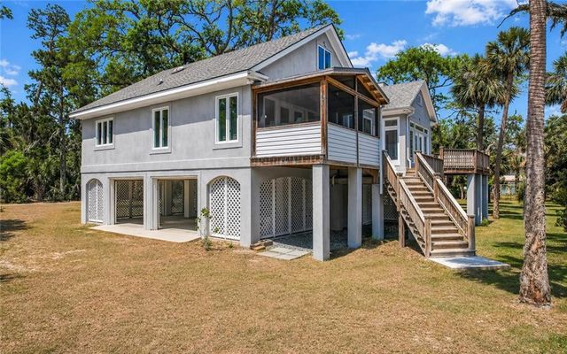1036 Kittles Island Drive SE, Darien, GA 31305