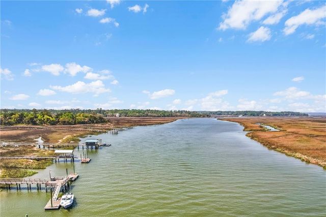 1036 Kittles Island Drive SE, Darien, GA 31305