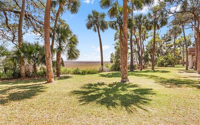1036 Kittles Island Drive SE, Darien, GA 31305